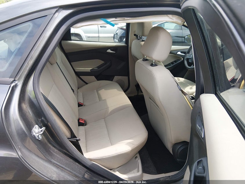 2016 FORD FOCUS auction photo 8