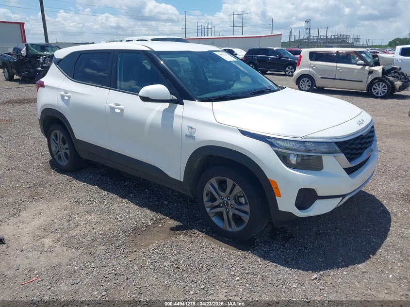 2023 KIA SELTOS LX
