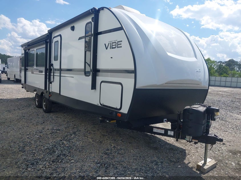 2021 FOREST RIVER OTHER  (VIN: 4X4TVBD21M4117388)