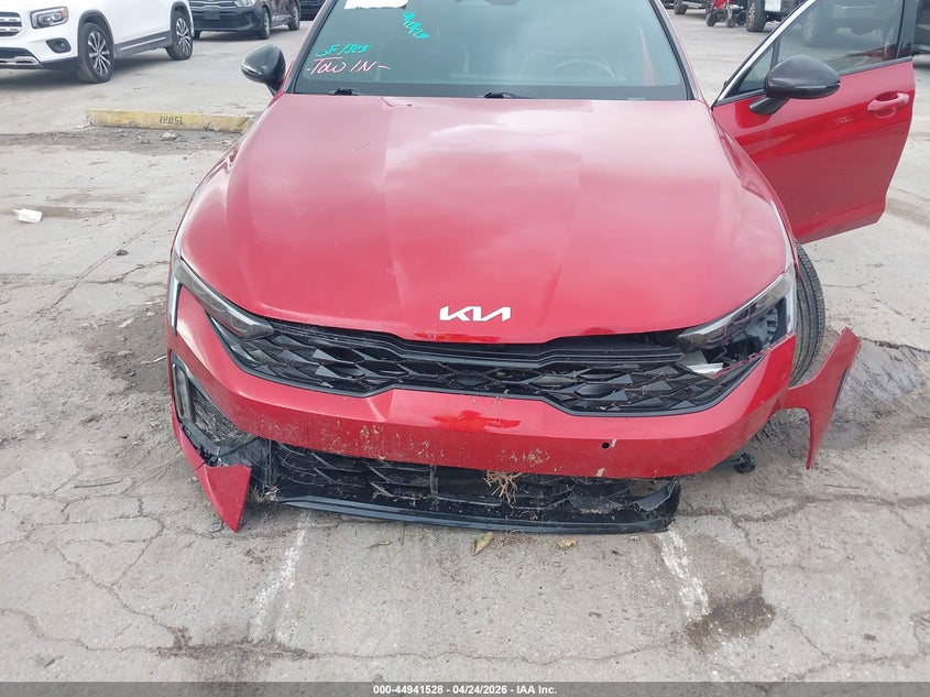 2025 KIA K5 auction photo 6