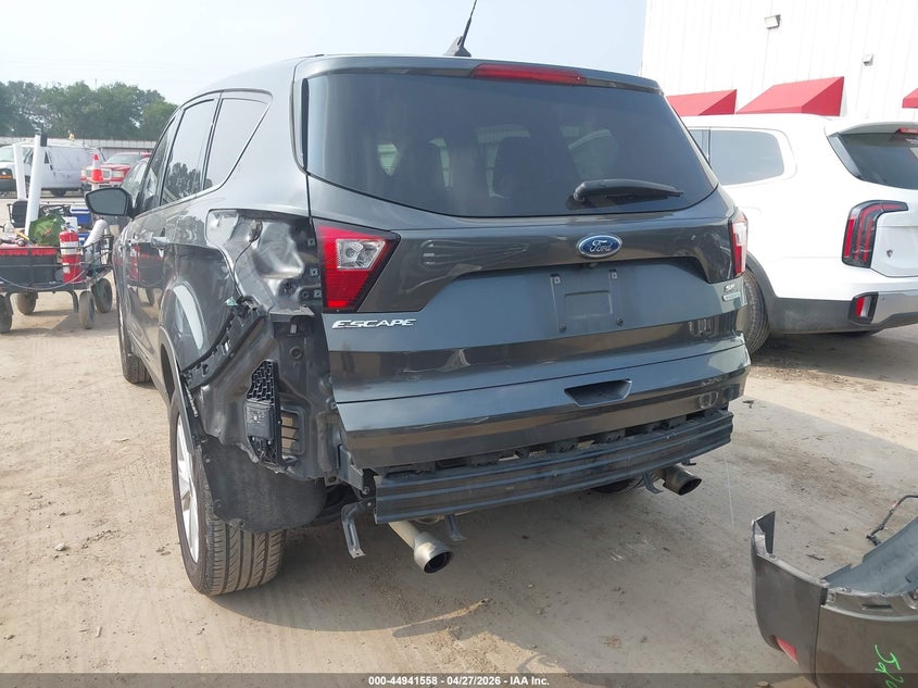 VIN 1FMCU0GD1KUC02041 2019 FORD ESCAPE SE