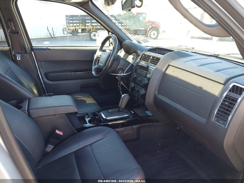 2010 FORD ESCAPE auction photo 5