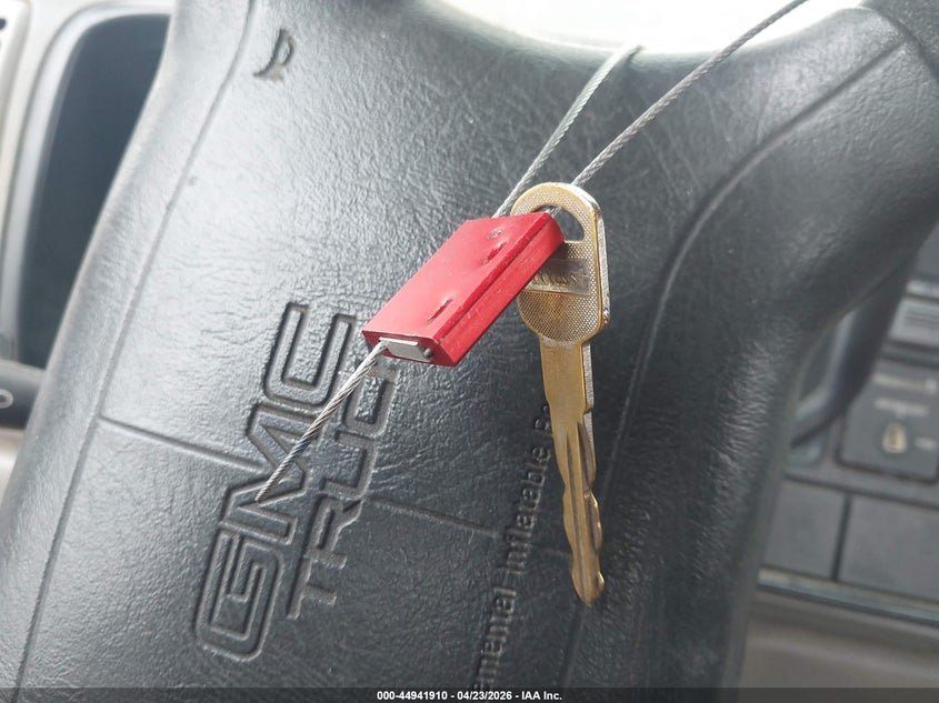 1997 GMC Sierra 1500 Sl Wideside VIN: 2GTEC19R0V1545230 Lot: 44941910