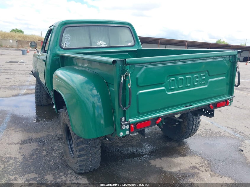 1977 DODGE POWER WAGON