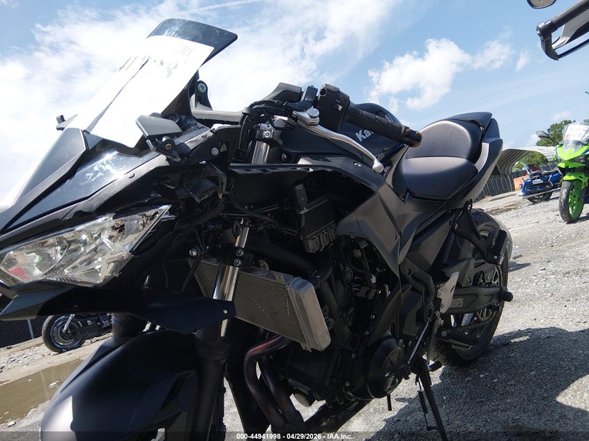 2025 Kawasaki Ex650 R VIN: ML5EXER12SDAD8540 Lot: 44941998