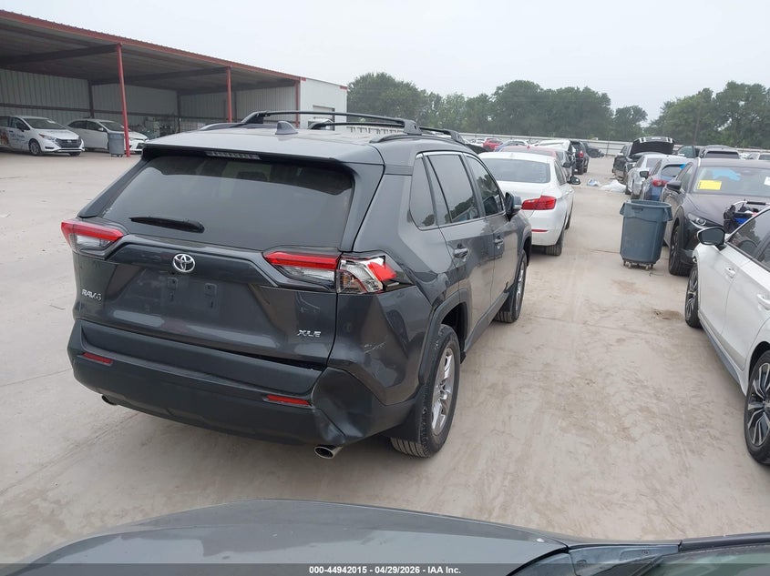 VIN 2T3W1RFV5PW241959 2023 TOYOTA RAV4 XLE