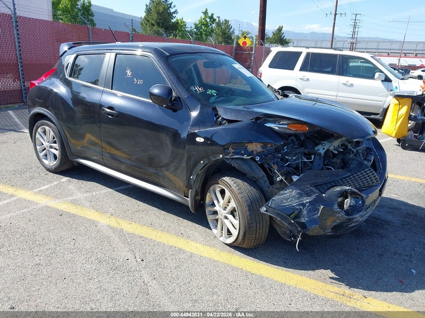 2013 NISSAN JUKE SV