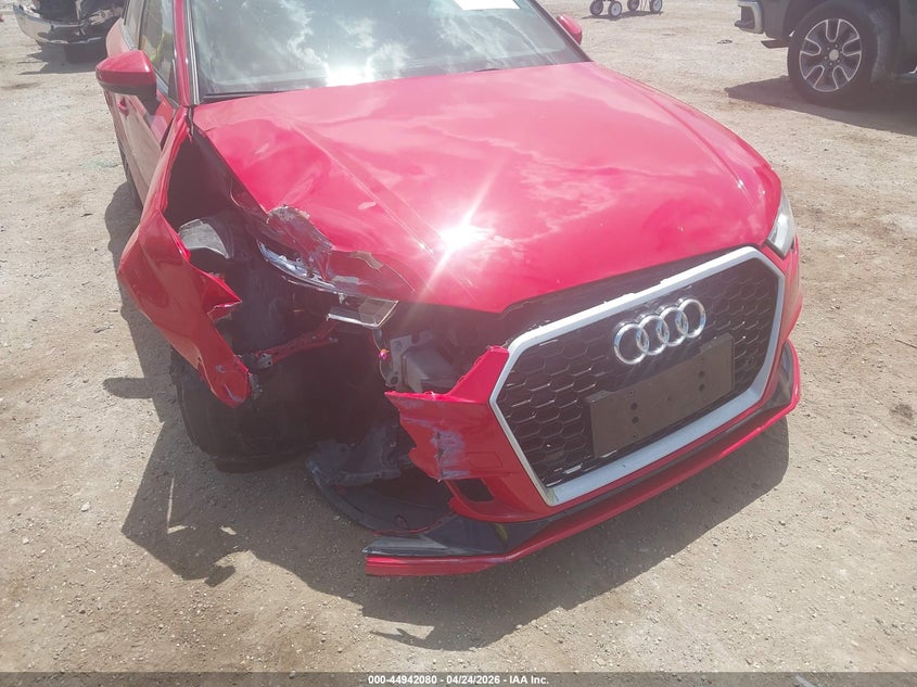 2019 Audi A3 40 Titanium Premium VIN: WAUAUGFF8KA097097 Lot: 44942080