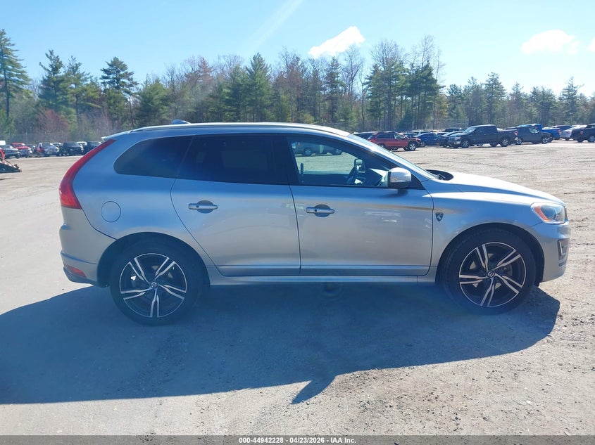 2017 Volvo Xc60 T6 R-Design VIN: YV449MRS2H2035185 Lot: 44942228
