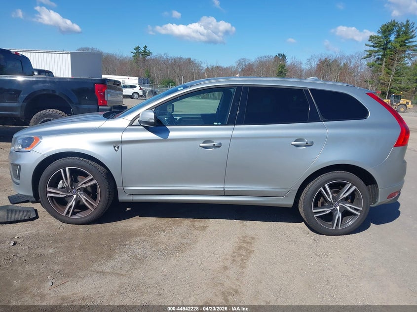 2017 Volvo Xc60 T6 R-Design VIN: YV449MRS2H2035185 Lot: 44942228