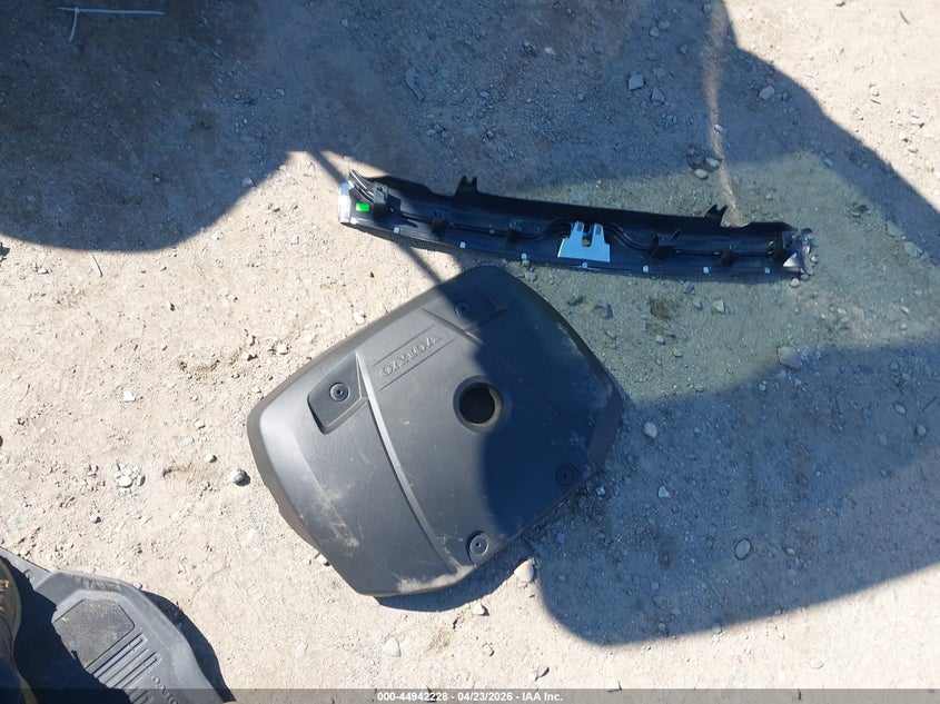 2017 Volvo Xc60 T6 R-Design VIN: YV449MRS2H2035185 Lot: 44942228