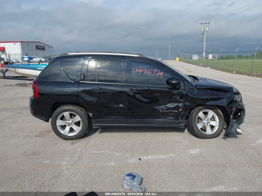 2016 Jeep Compass Latitude VIN: 1C4NJDEB8GD723084 Lot: 44942379