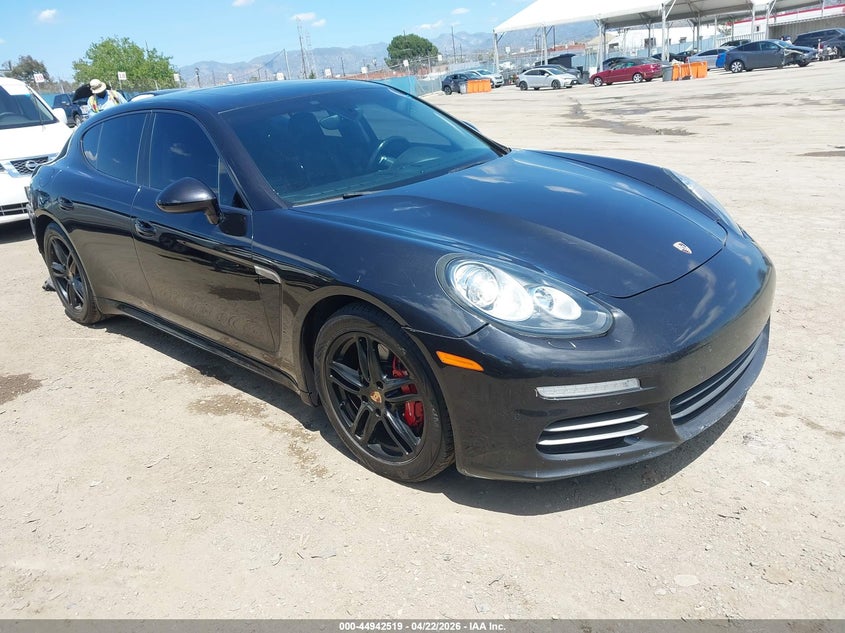 2014 PORSCHE PANAMERA 4