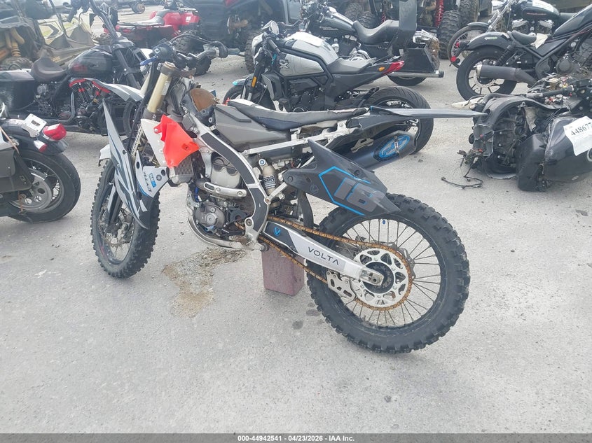 2017 Yamaha Yz250 F VIN: JYACG39C6HA005048 Lot: 44942541