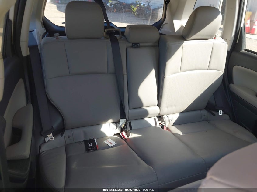 2016 SUBARU FORESTER auction photo 2