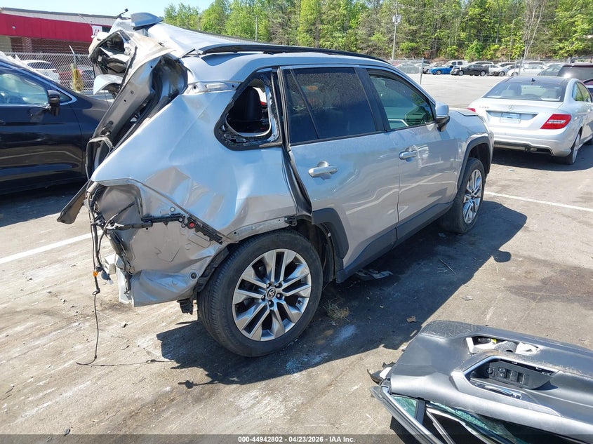 2022 TOYOTA RAV4 auction photo 4