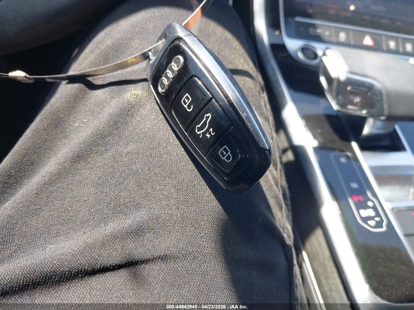 2021 Audi Q7 Premium 45 Tfsi Quattro Tiptronic VIN: WA1AJAF78MD013678 Lot: 44942940