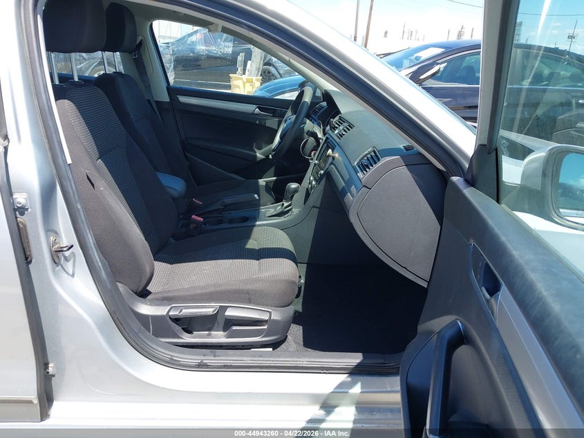 2017 Volkswagen Passat 1.8T S