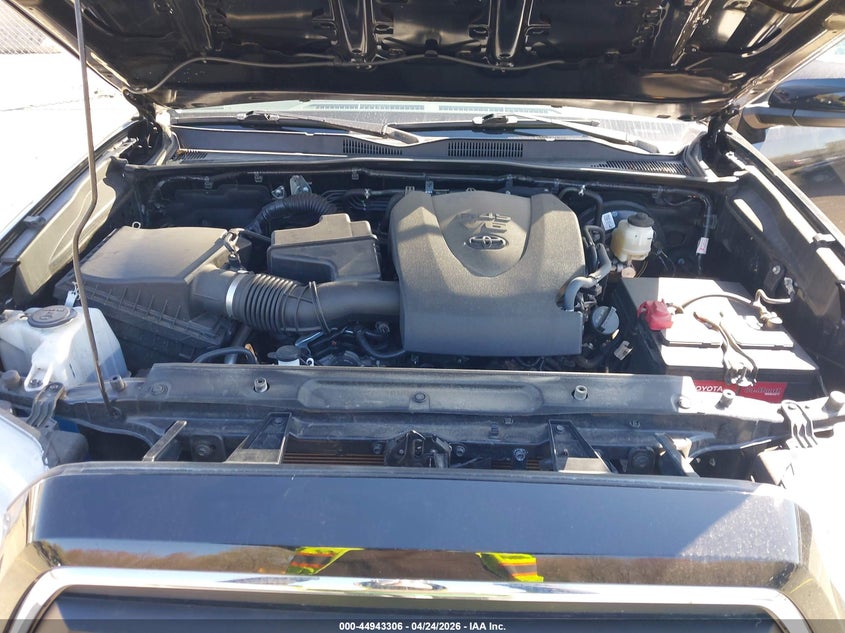 VIN 3TYCZ5ANXNT070897 2022 TOYOTA TACOMA SR5 V6