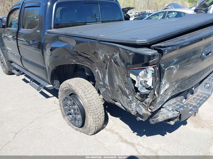 VIN 3TYCZ5ANXNT070897 2022 TOYOTA TACOMA SR5 V6
