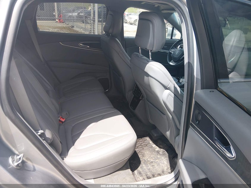 2020 Lincoln Nautilus Reserve VIN: 2LMPJ8K95LBL01050 Lot: 44943565