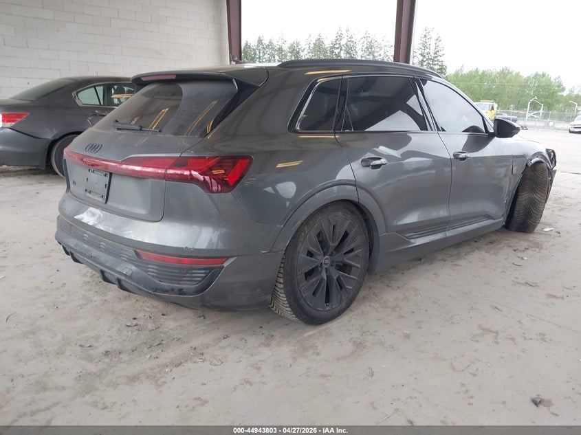 Vin: wa16aagexrb053170, lot: 45441199, audi q8 e-tron prestige quattro 20244