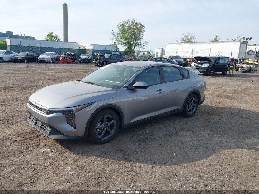 Vin: 3kpft4de3se142318, lot: 45441382, kia k4 lxs 20252