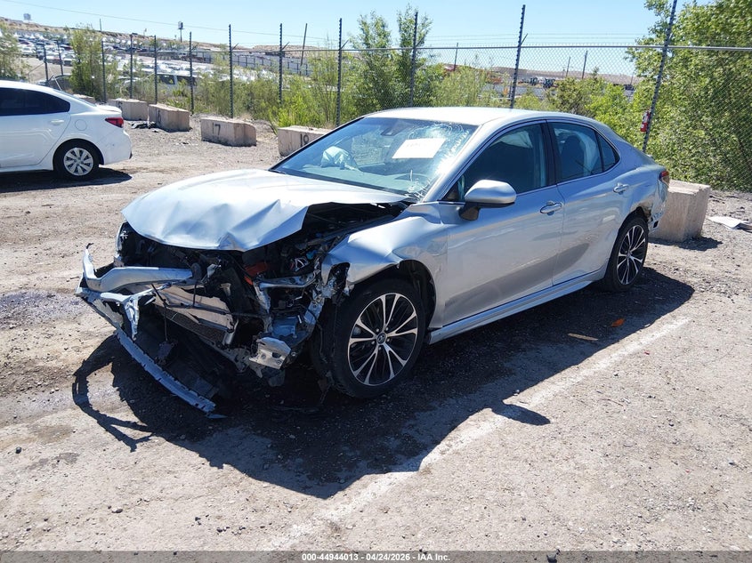 2018 Toyota Camry Se 4T1B11HK0JU527169 photo 1