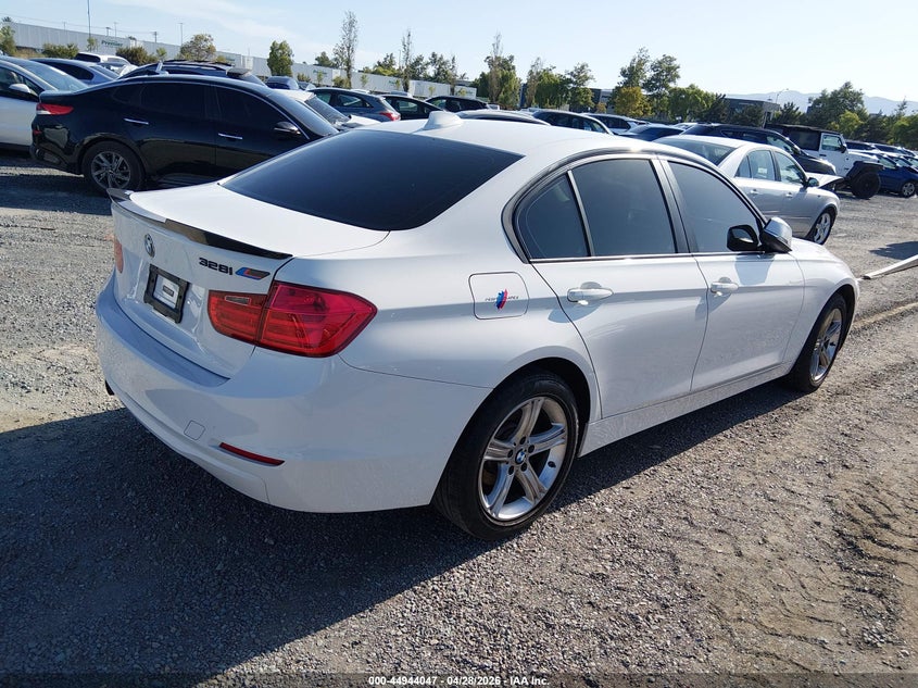 Vin: wba3c3c53ep660932, lot: 45441443, bmw 320i xdrive 20144