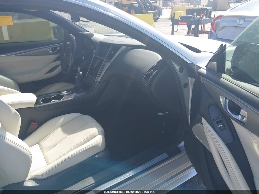 2020 Infiniti Q60 Luxe