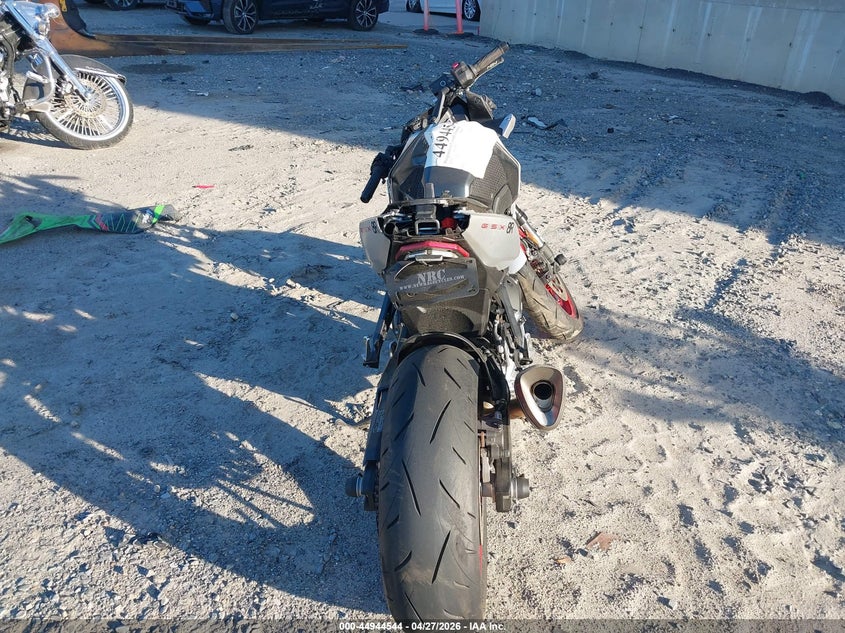 2024 SUZUKI GSX800 auction photo 6