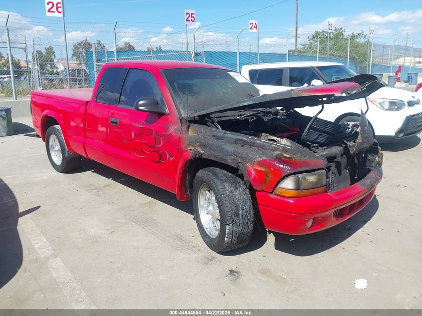 1999 DODGE DAKOTA SPORT