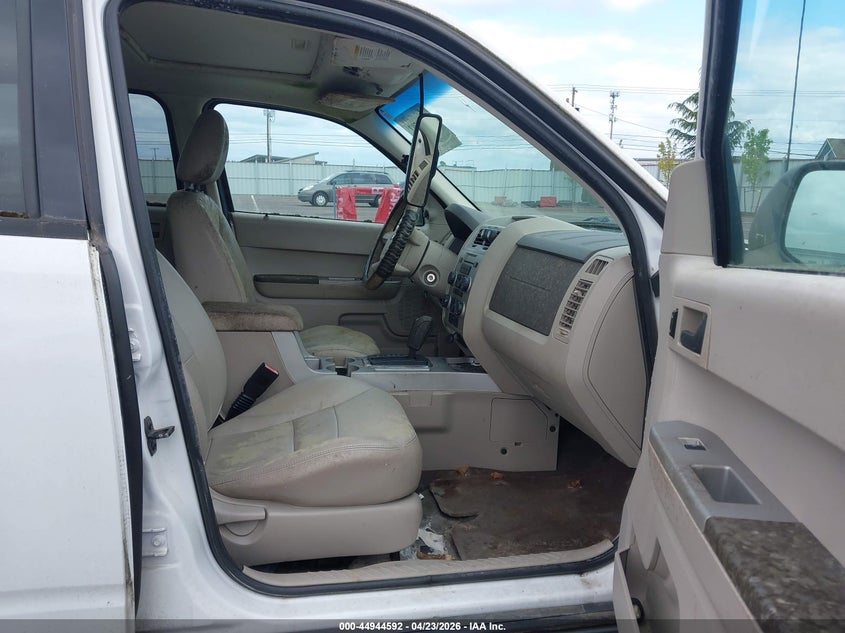 2008 FORD ESCAPE auction photo 5