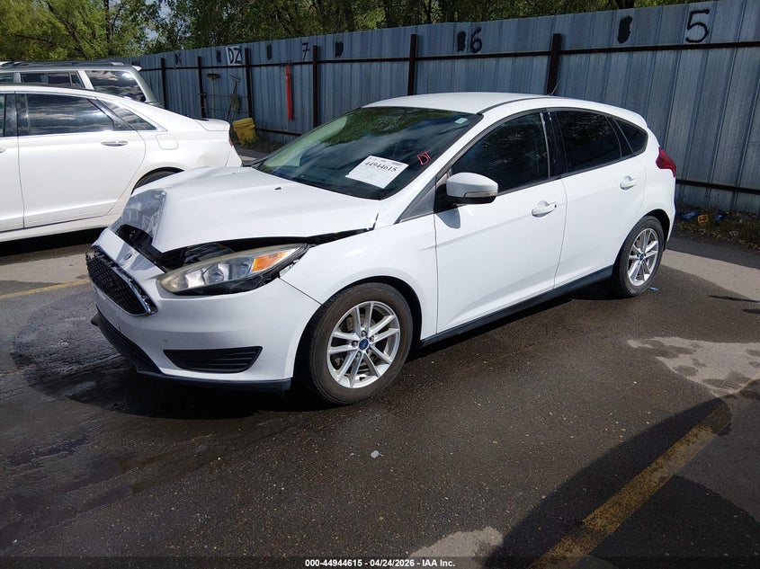 Vin: 1fadp3k25hl333100, lot: 45442011, ford focus se 20172
