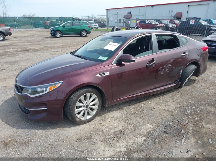 5XXGT4L38JG265977 2018 KIA OPTIMA LX photo 1