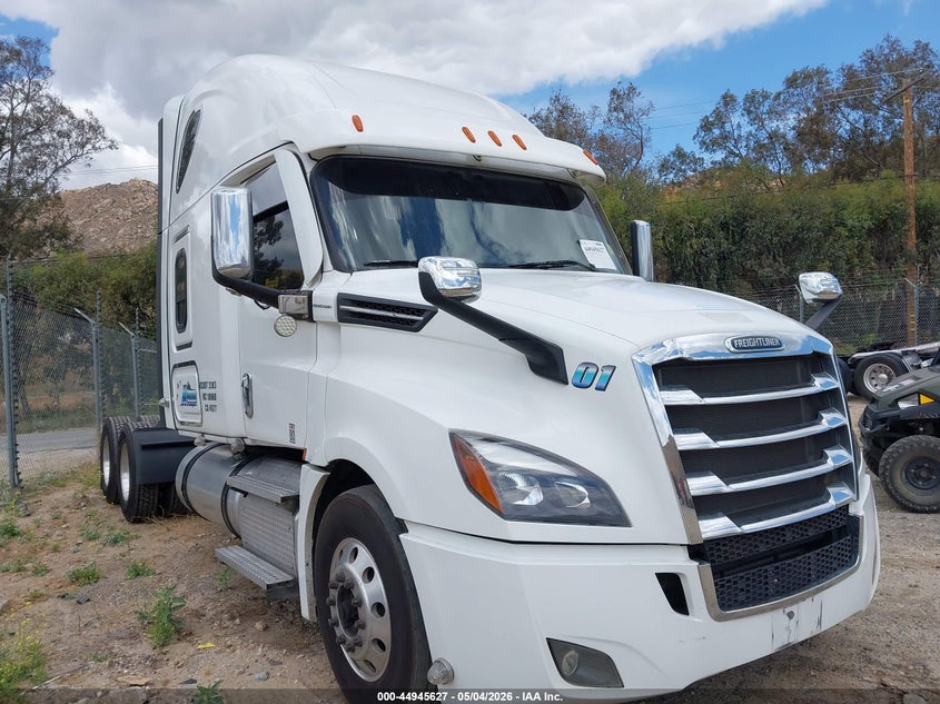 2021 FREIGHTLINER NEW CASCADIA 126
