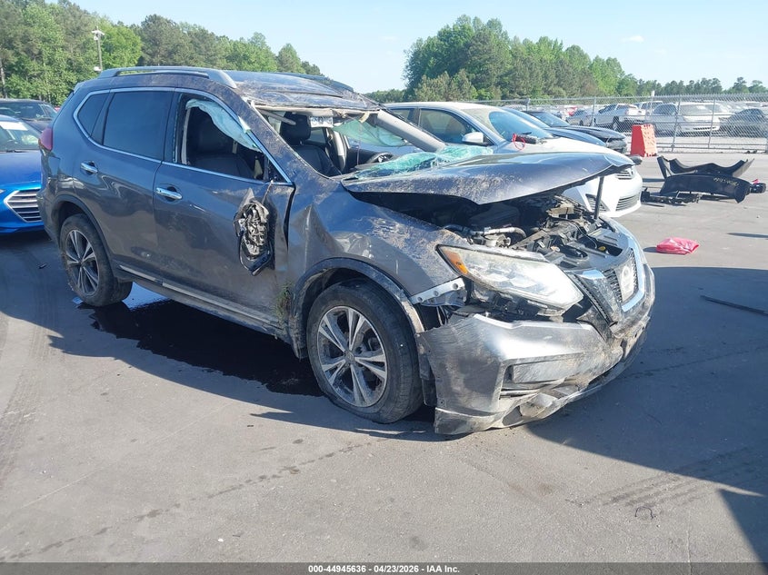 2017 NISSAN ROGUE SL