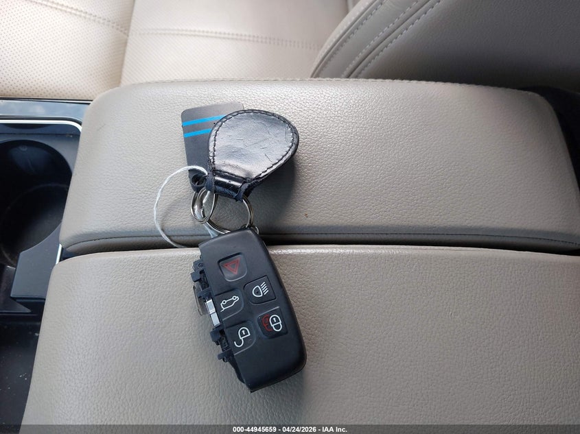 2019 Land Rover Range Rover Velar P340 R-Dynamic Se/P380 R-Dynamic Se VIN: SALYL2FV1KA225512 Lot: 44945659