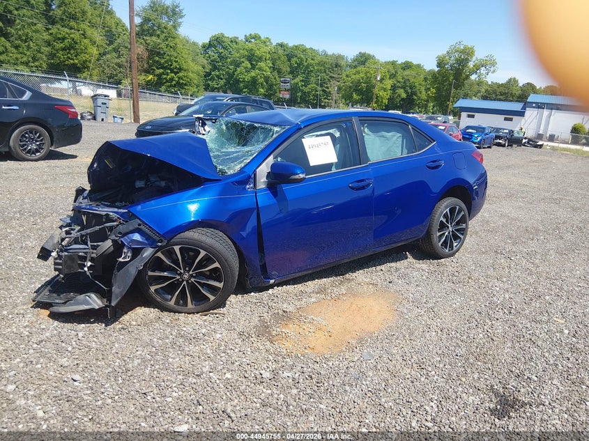 2018 Toyota Corolla Se 5YFBURHE5JP774706 photo 1