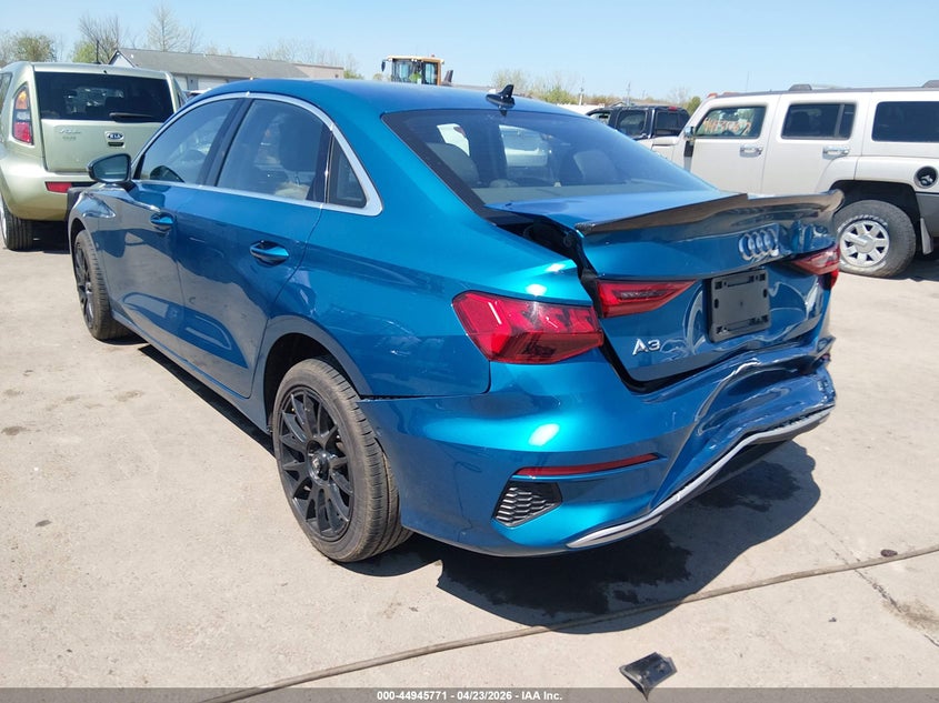Vin: wauaudgy1pa101206, lot: 45443167, audi a3 premium 40 tfsi front-wheel drive s tronic 20233