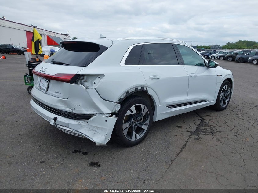 Vin: wa1labge1pb024467, lot: 45443370, audi e-tron premium plus quattro 20234