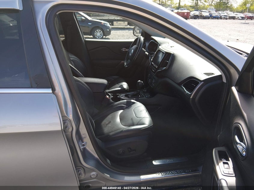 2019 JEEP CHEROKEE auction photo 5