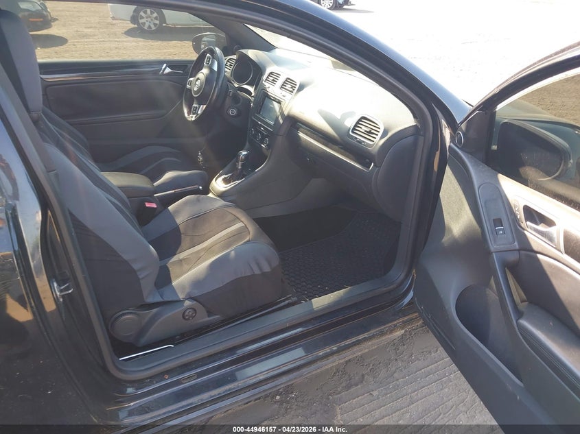 2011 Volkswagen Gti 2-Door Autobahn