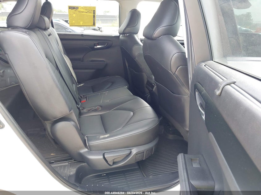 VIN 5TDHZRBHXLS503830 2020 TOYOTA HIGHLANDER XLE