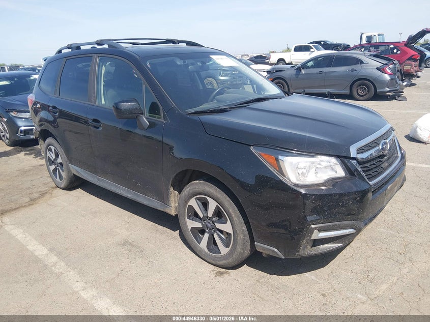 Vin: jf2sjagc4jh556392, lot: 45443726, subaru forester 2.5i premium 2018 img_1