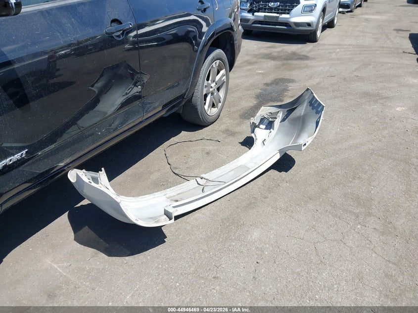 2011 Volkswagen Gti 4-Door VIN: WVWHD7AJ5BW243777 Lot: 44946469