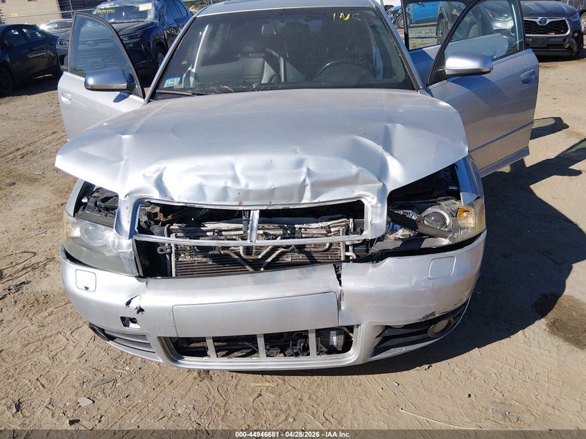 2005 Audi S4 4.2 VIN: WAUPL68EX5A058415 Lot: 44946681