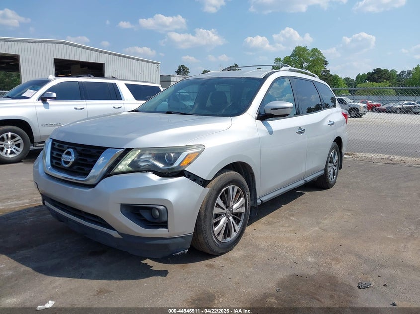 2017 Nissan Pathfinder Sv
