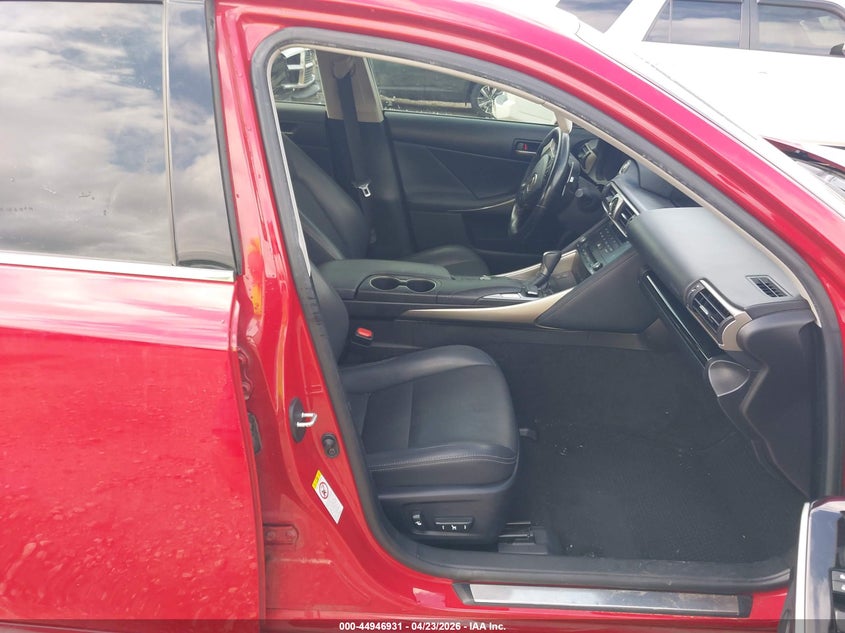 LEXUS IS 200T - zdjęcie 5