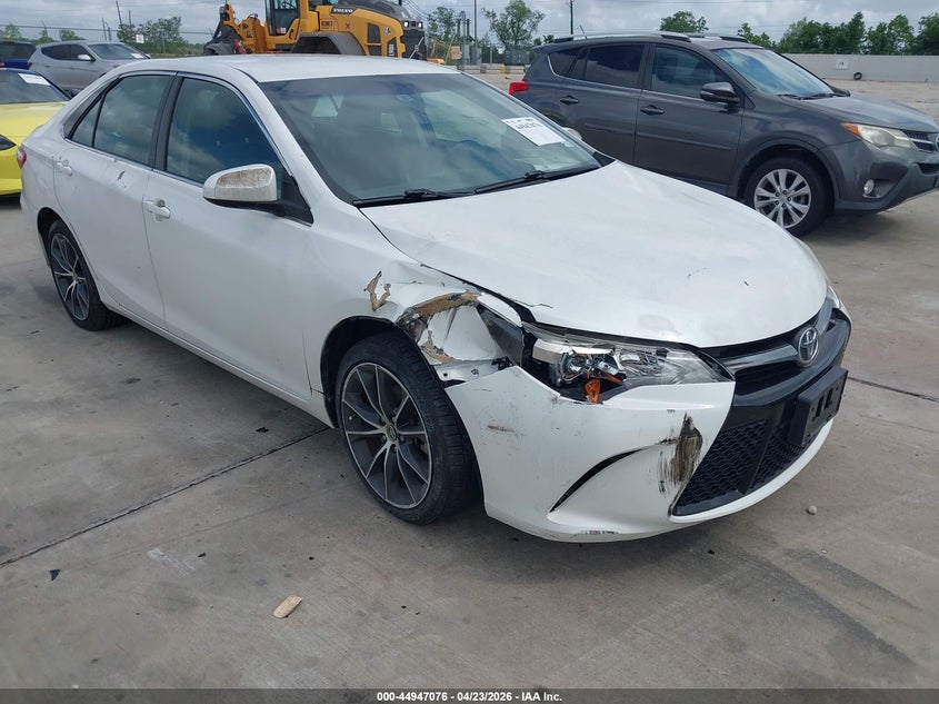 2015 TOYOTA CAMRY XSE